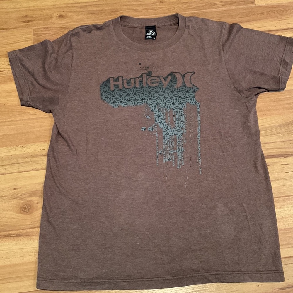 Hurley T Graphic Shirt  M Brown medium Skater Graphic Fashion Top